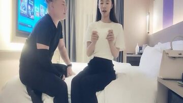 娇喘呻吟很嗲外围妹，老公操我大长腿颜值美女，翘起屁股揉捏好想要，大屁股骑坐啪啪啪声